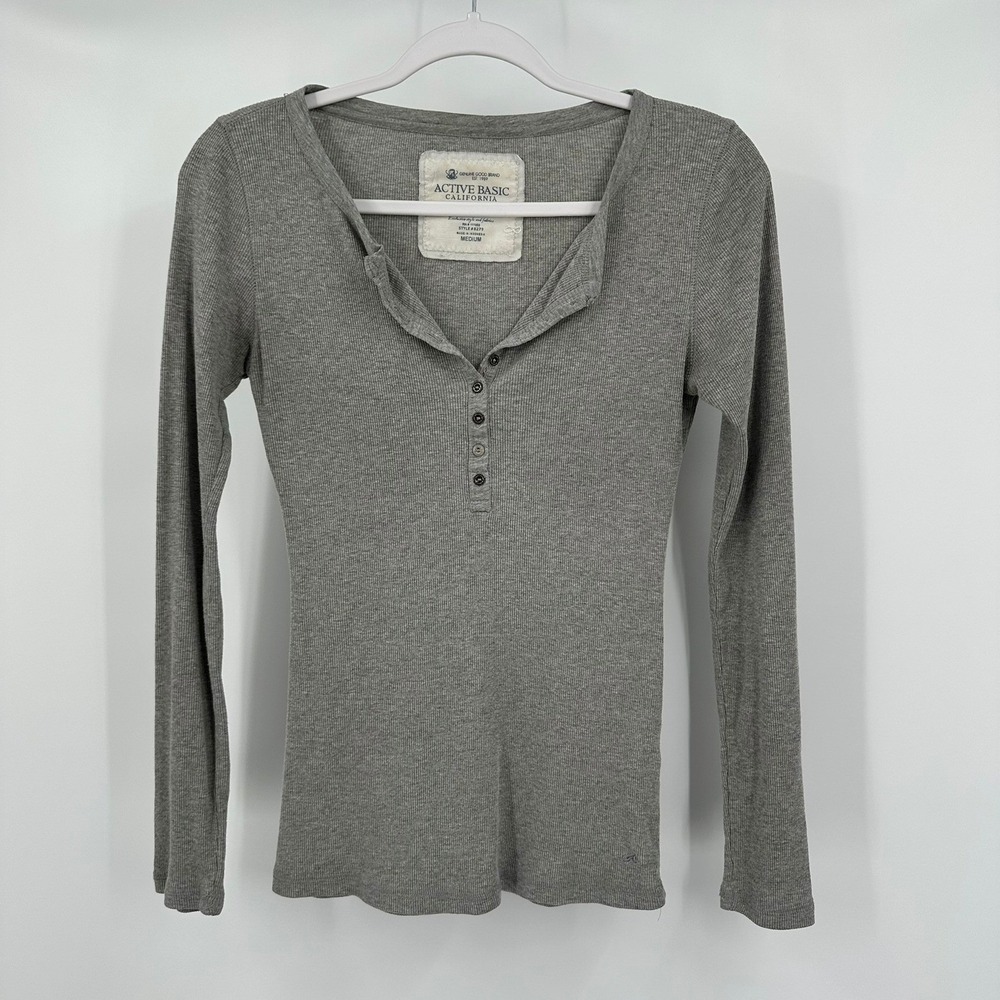 Womens Vintage Y2K Henley Top Size M Bella Ribbed Long Sleeve Gray Soft Girl